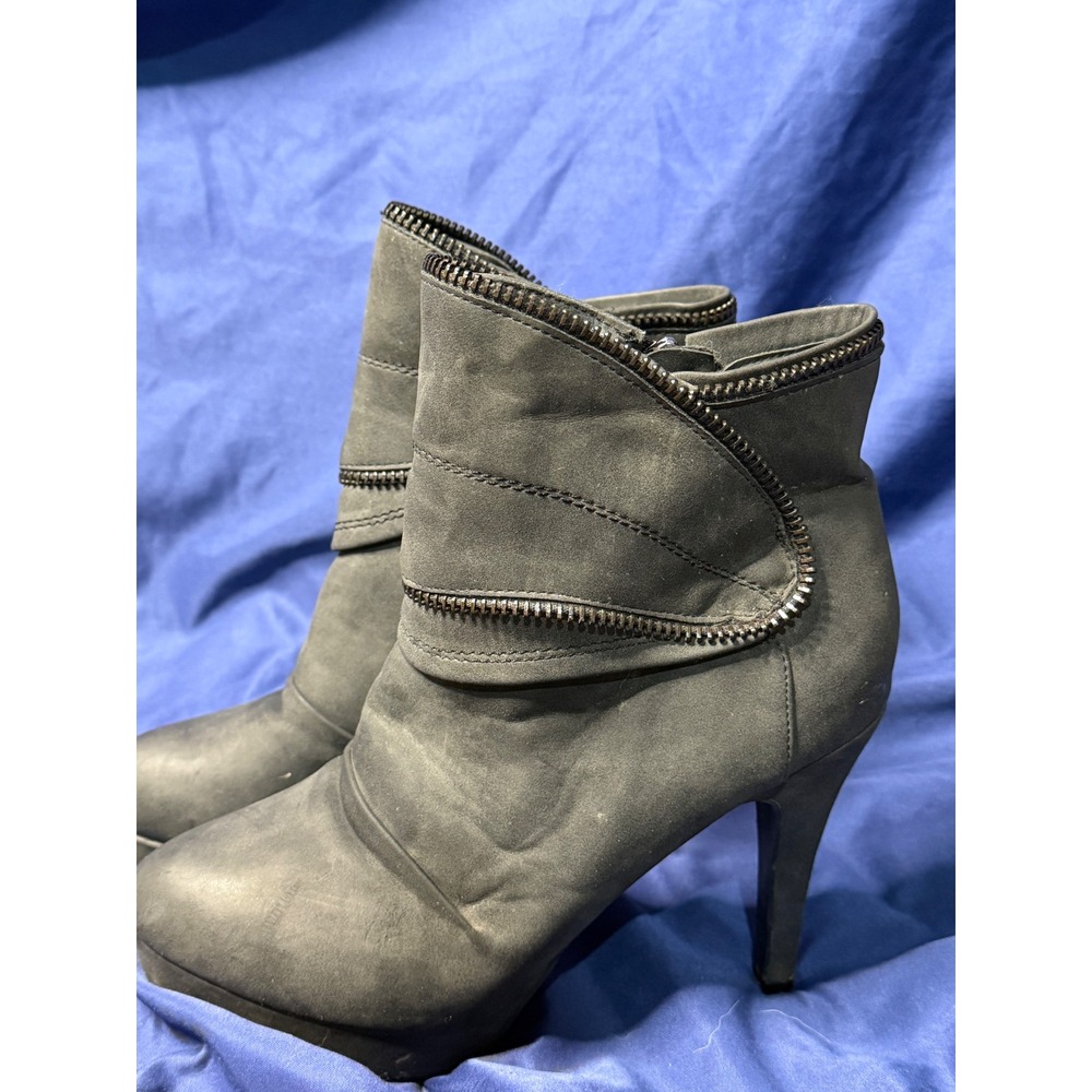 2 Lips Too Grey Zipper Trim Stiletto Ankle Boots Hidden Platform Size 8.5